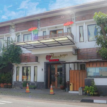 Mawar Asri Hotel Jogjakarta Buitenkant foto